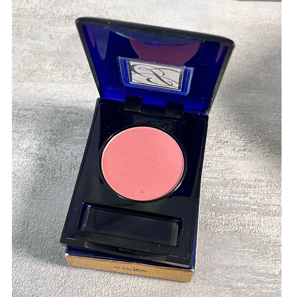 ESTEE LAUDER Two-in-One Eyeshadow Wet/Dry in 19 SALMON ~ NIB - Picture 3 of 6
